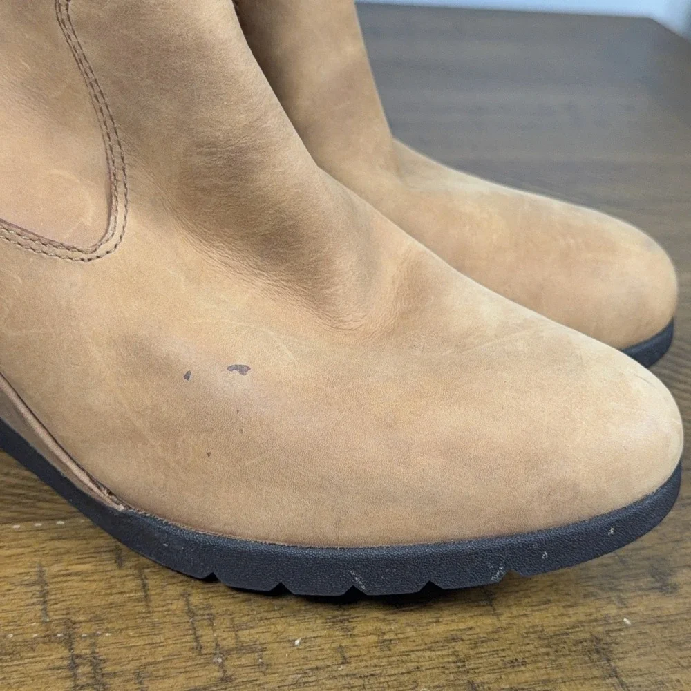 UGG Boots Womens 10 Tan Leather Joely Wedge Shearling Winter Waterproof Y2K